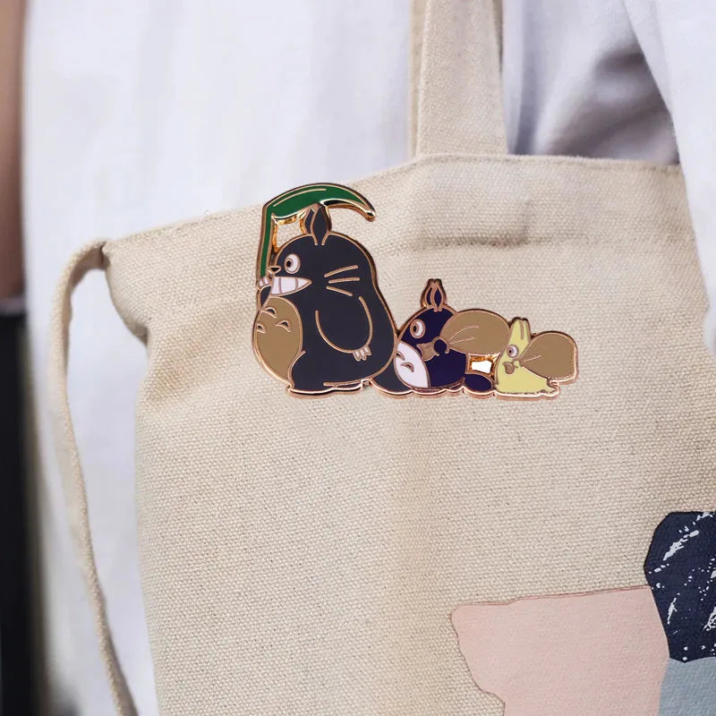 Totoro Brooch Japanese Manga Around The Metal Cartoon Badge Trinkets Design Sense Clothes Backpack Versatile Badge