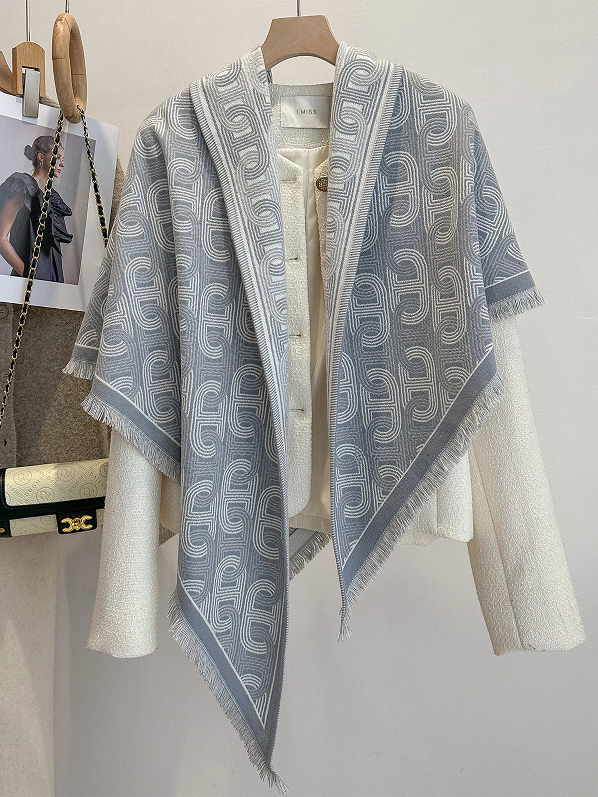 2025 New Luxury Women's Fashion Brand Triangle Scarf - Warm Autumn Winter Printed Pashmina Shawl Bufanda Femme