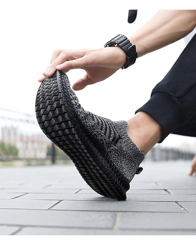 Men Shoes Breathable Men's Sneakers Comfortable Running Shoes Tenis Outdoor Slip On Walking Sneakers Sock Jogging Shoes