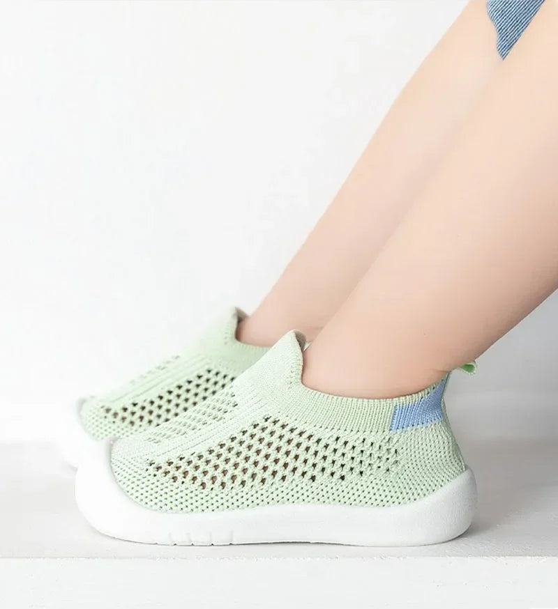 Spring Popular New Baby Shoes Mesh Knit Breathable Kid Girls Boys 0-3T Summer Slip-On Casual Sneakers Toddler Non-Skid Prewalker