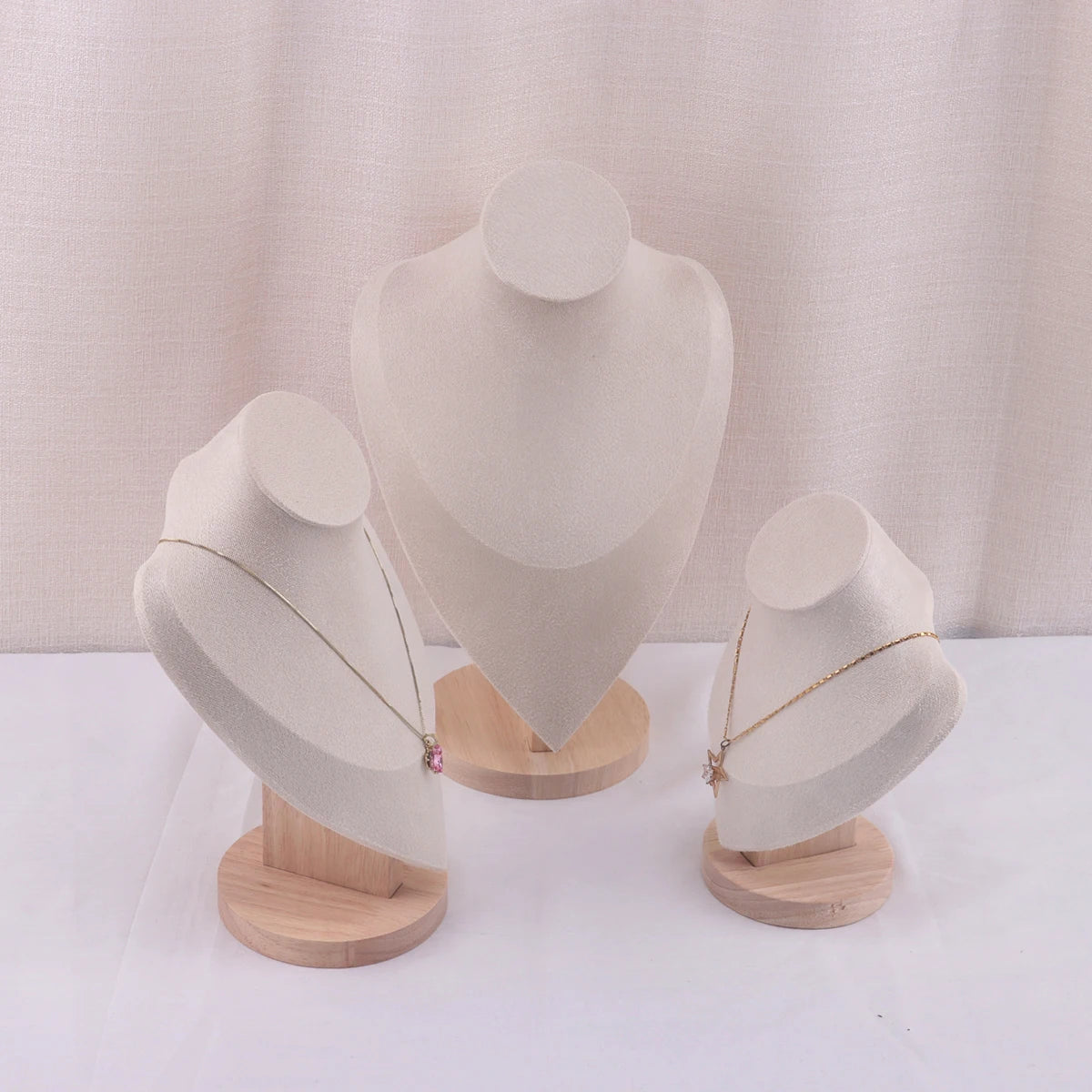Velvet Portrait Necklace Display Pendant Organizer Jewelry Display Stand Jewelry Mannequin Bust Necklace Pendant Window Display