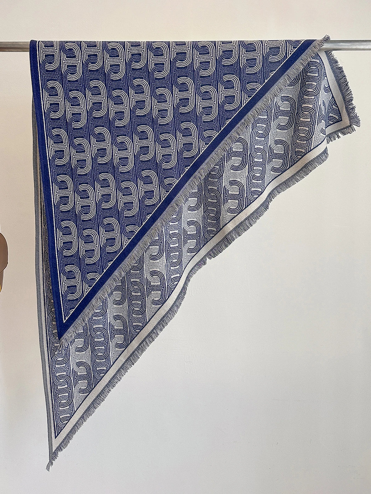 2025 New Luxury Women's Fashion Brand Triangle Scarf - Warm Autumn Winter Printed Pashmina Shawl Bufanda Femme