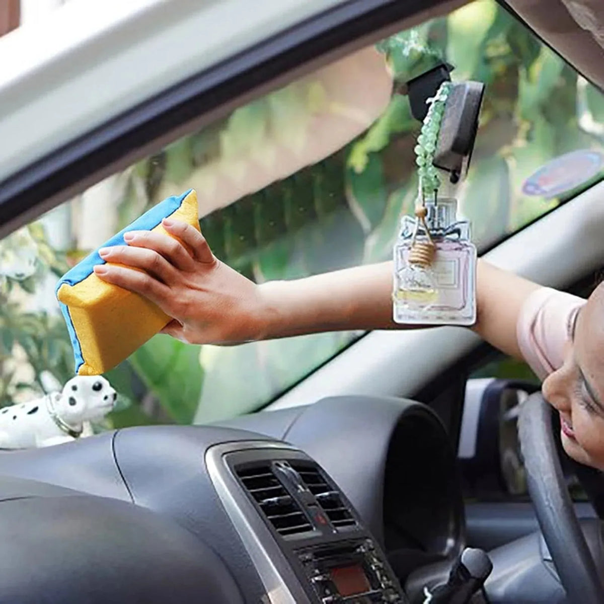 Car Windshield Cleaner Sponge, Long-Lasting Non-Scratch Reusable Tool for Crystal-Clear Visibility