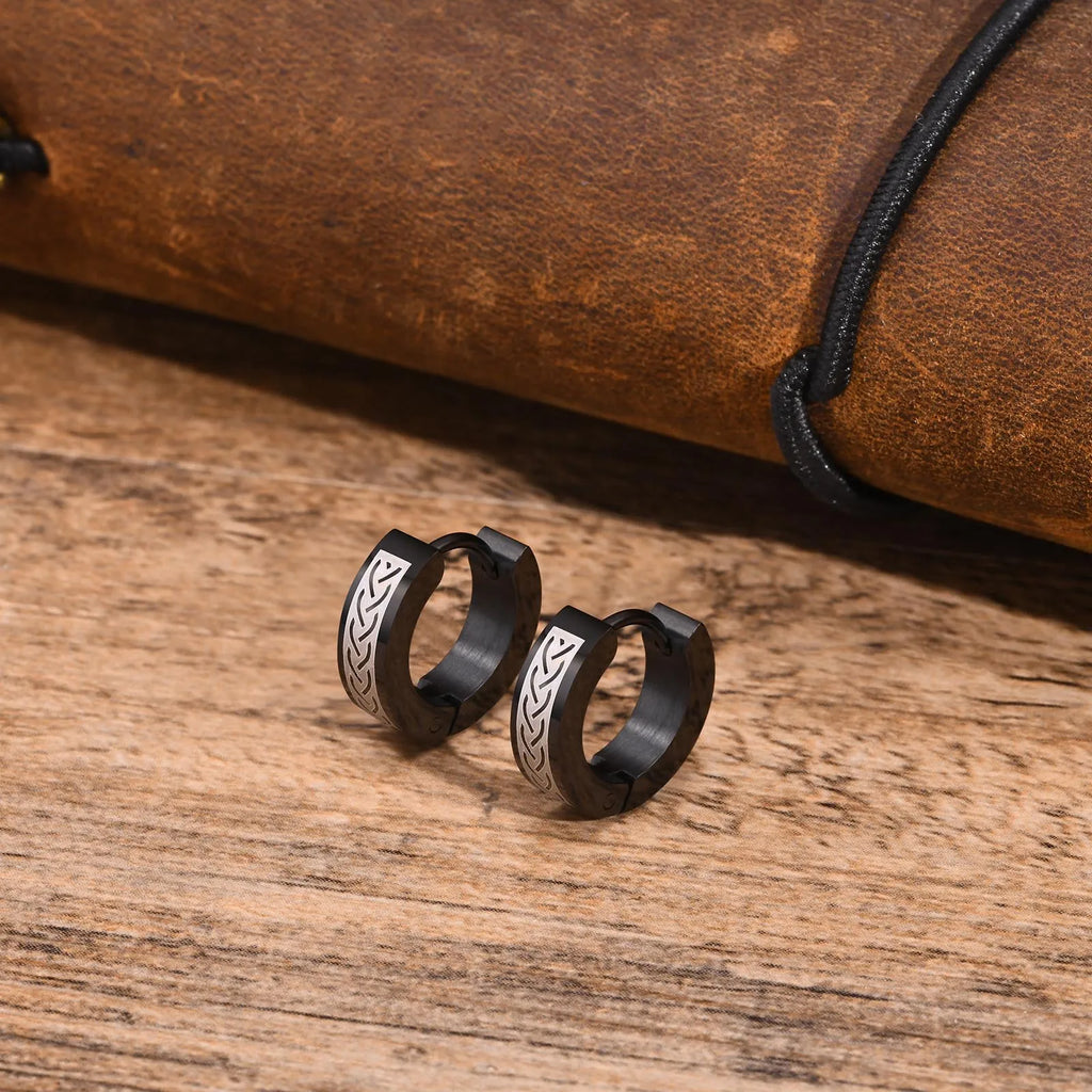 Vnox Cool Celtic Knot Hoop Earrings for Men, Anti Allergy Stainless Steel Round Huggie Earrings Gifts Jewelry,brincos masculinos