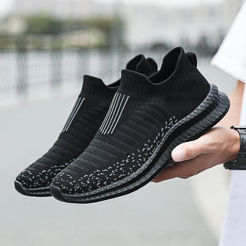 2026 Breathable Men Casual Shoes Lightweight Outdoor Male Walking Shoes Anti-slip Men's Sneakers Slip on Flats Vulcanized Shoes