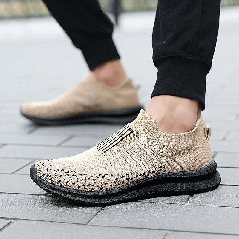 2026 Breathable Men Casual Shoes Lightweight Outdoor Male Walking Shoes Anti-slip Men's Sneakers Slip on Flats Vulcanized Shoes