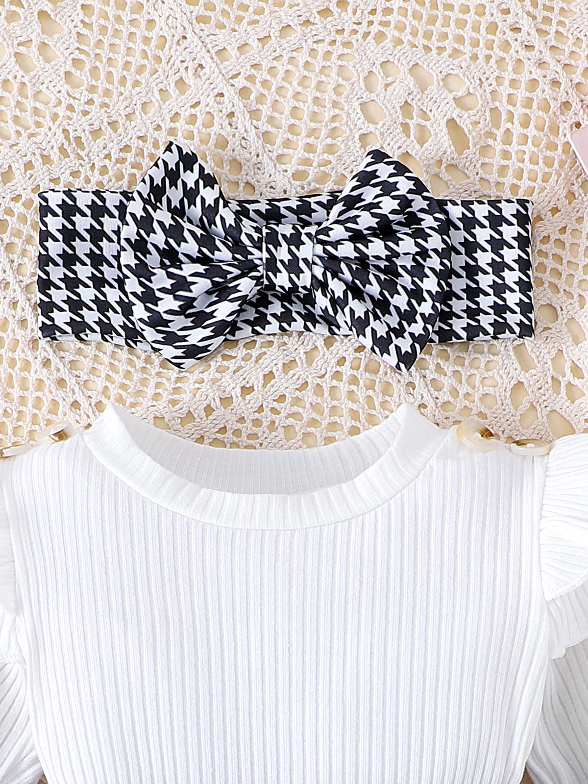 2PCS In Autumn, Baby Girls Aged 0-1 Years Old Have Comfortable Sweet And Cute Black Top + Houndstooth Skirt + Hair Band