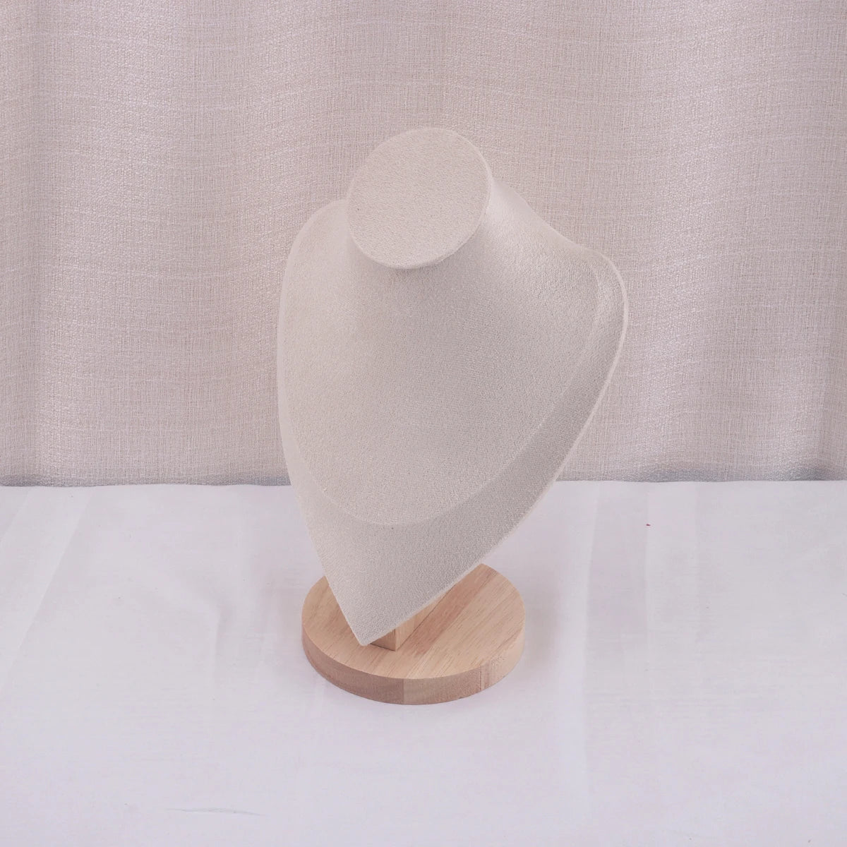 Velvet Portrait Necklace Display Pendant Organizer Jewelry Display Stand Jewelry Mannequin Bust Necklace Pendant Window Display
