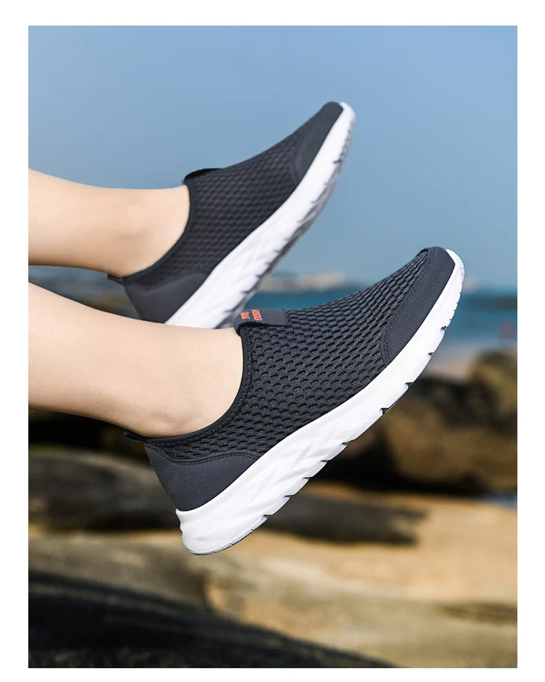 Men's and Women's Casual Breathable Walking Couple Shoes, Outdoor Soft, Lightweight, Fashionable Sports Shoes, 2025 New Model