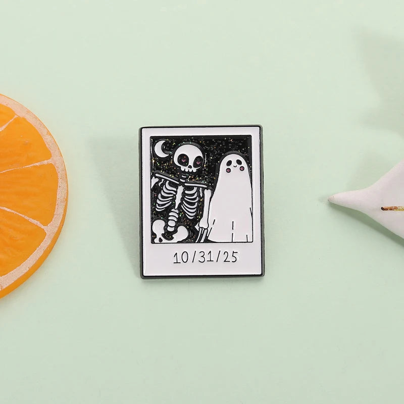 Halloween Skeleton Ghost Group Photo Enamel Pin Spook Boo Brooches Lapel Backpack Badge Jewelry Accessories Gift for Friends