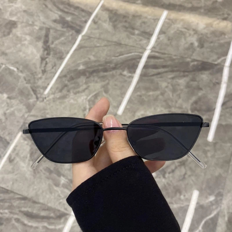 Sunglasses Woman 2026 Ultra Light Cat Eye Sun Glasses for Women UV Protection Retro Flat Eyepieces Oval Face Travel Shades