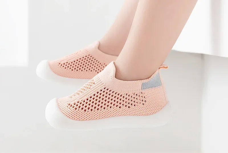 Spring Popular New Baby Shoes Mesh Knit Breathable Kid Girls Boys 0-3T Summer Slip-On Casual Sneakers Toddler Non-Skid Prewalker