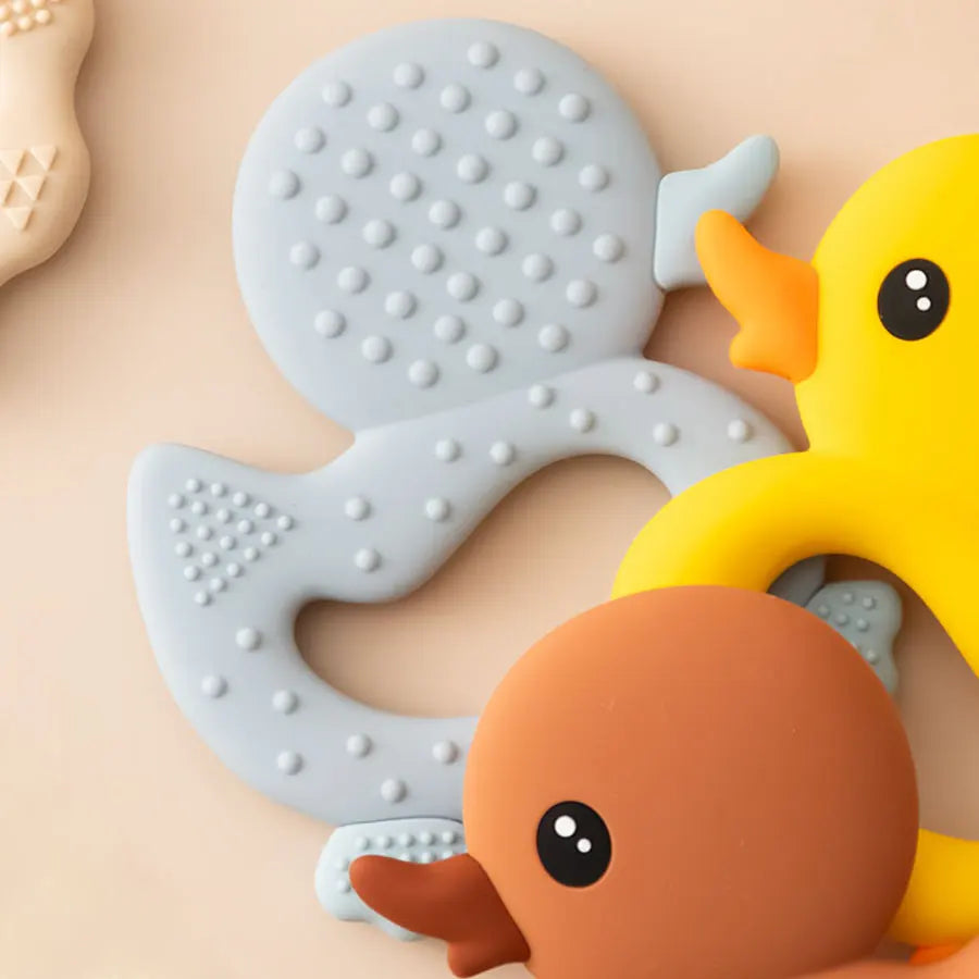 1PCS Baby Teether Toys Cartoon Duck Silicone Teether For Baby BPA Free Teething Chewing Toys Soft Teether Baby Accessories