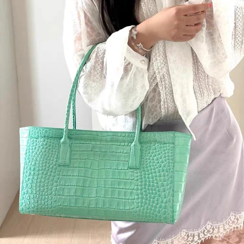 Luxury Crocodile Print Vintage Green Handbag, Large Capacity Magnetic Buckle Clutch, Casual Elegant Commuter Purse For Women Bag