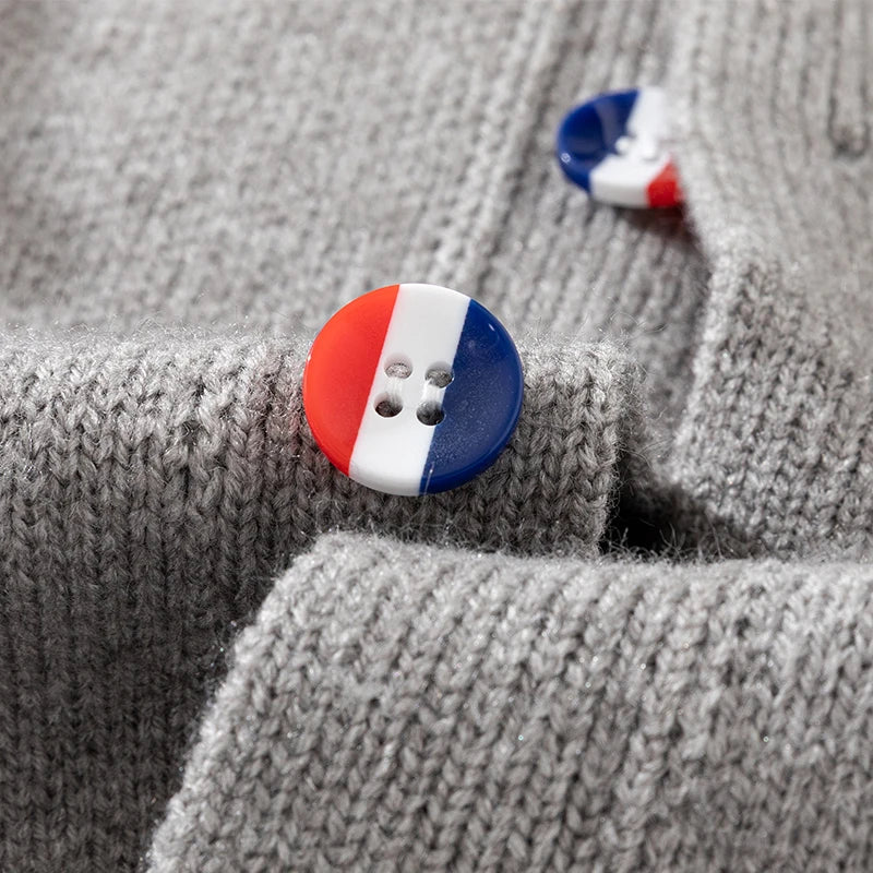 Couple Style Long-Sleeved Cardigan Knitwear Round Neck Button Striped Design High Quality Stamp Casual Fashion Keep Warm Coat