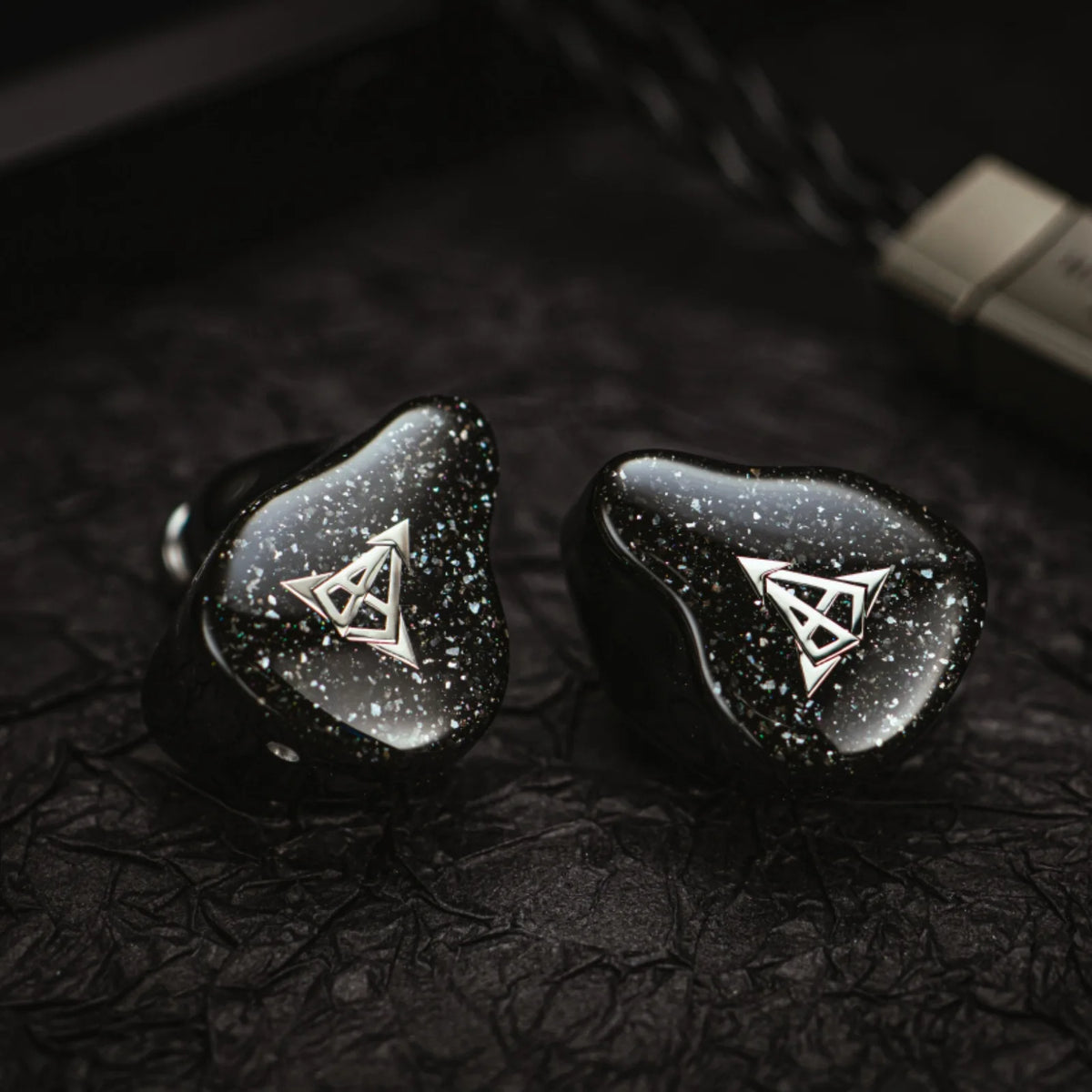 Hisenior-Mega7 4BAs(Sonion)+2BAs(Knowles) +1DD 7-Drivers Hybrid HiFi IEM 4.4mm 0.78 2pin
